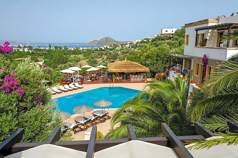 4reasons hotel + bistro | 12+