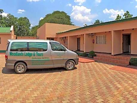 Woodlands Lodge & Tours