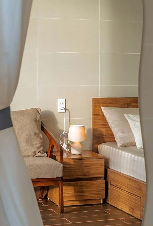 Mien Trung Beach House Phu Quoc