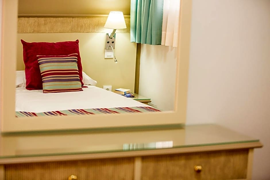 Amadores Beach Apartments