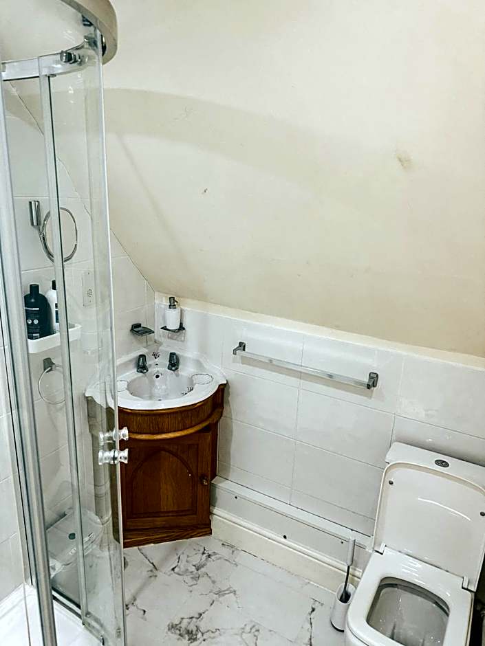 Stylish Modern 1-Bed Apartment in Prime Solihull Town Centre