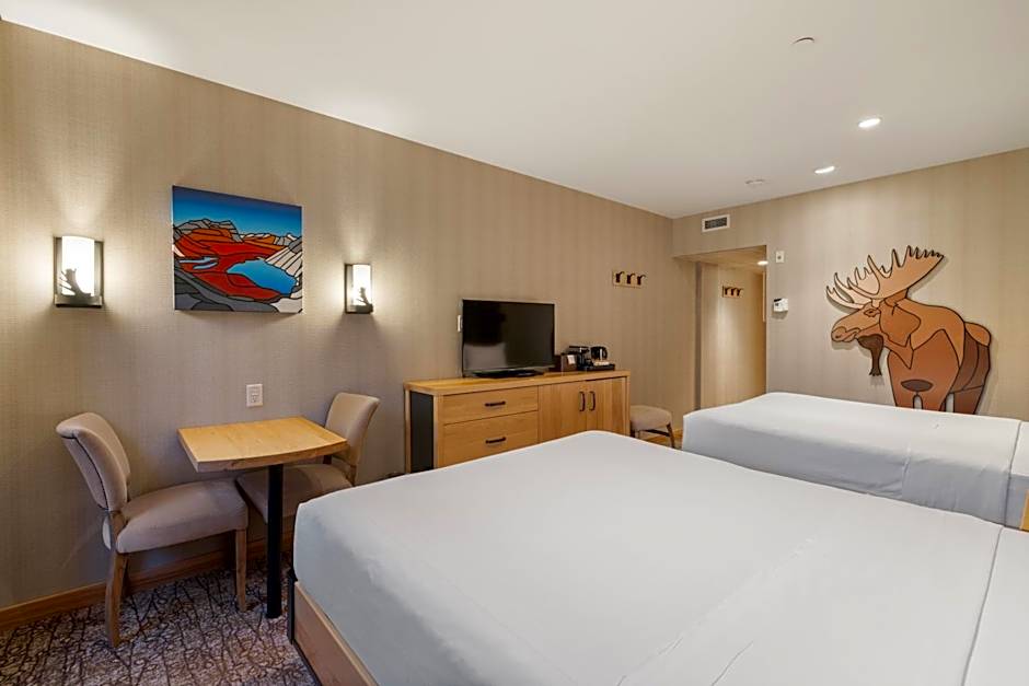 Moose Hotel and Suites