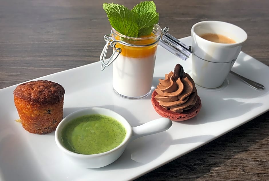 Logis Hotel & Restaurant Les Mouettes,Larmor Plage