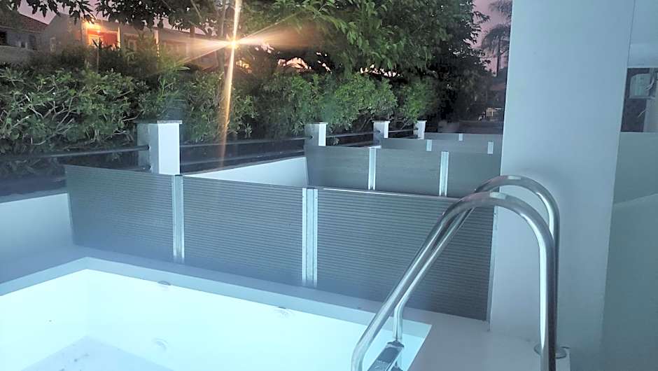 California Beach Hotel - Adults Only