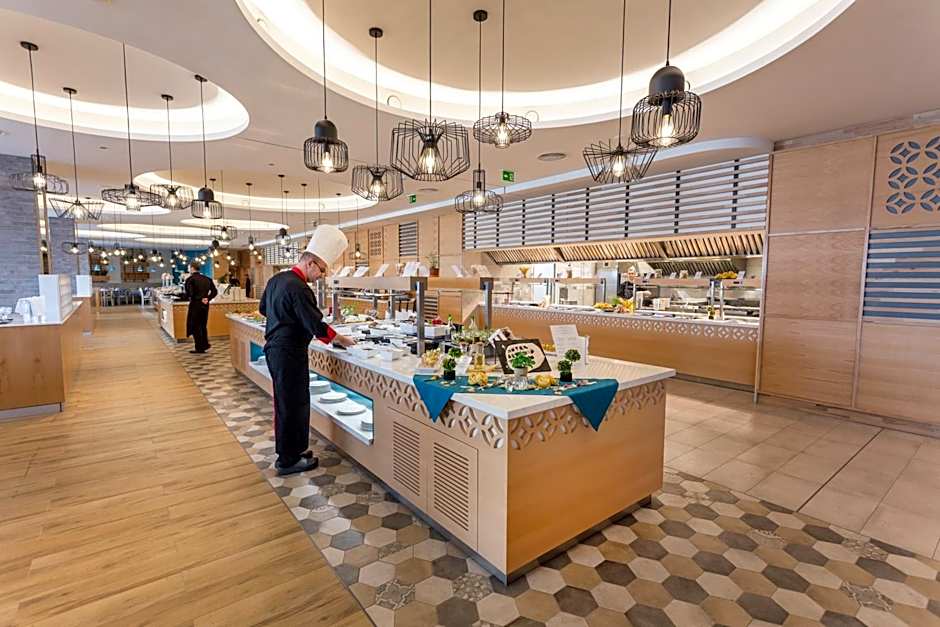 Astoria Hotel All Inclusive- Private Beach & Beach Club