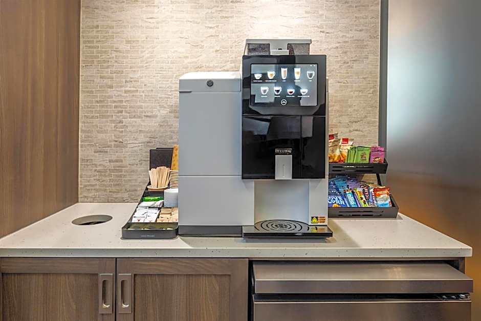 Embassy Suites by Hilton Montreal