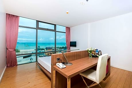 Superior Sea View King Bed