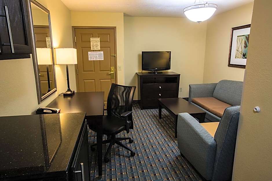 Holiday Inn Express Alpharetta - Roswell By IHG