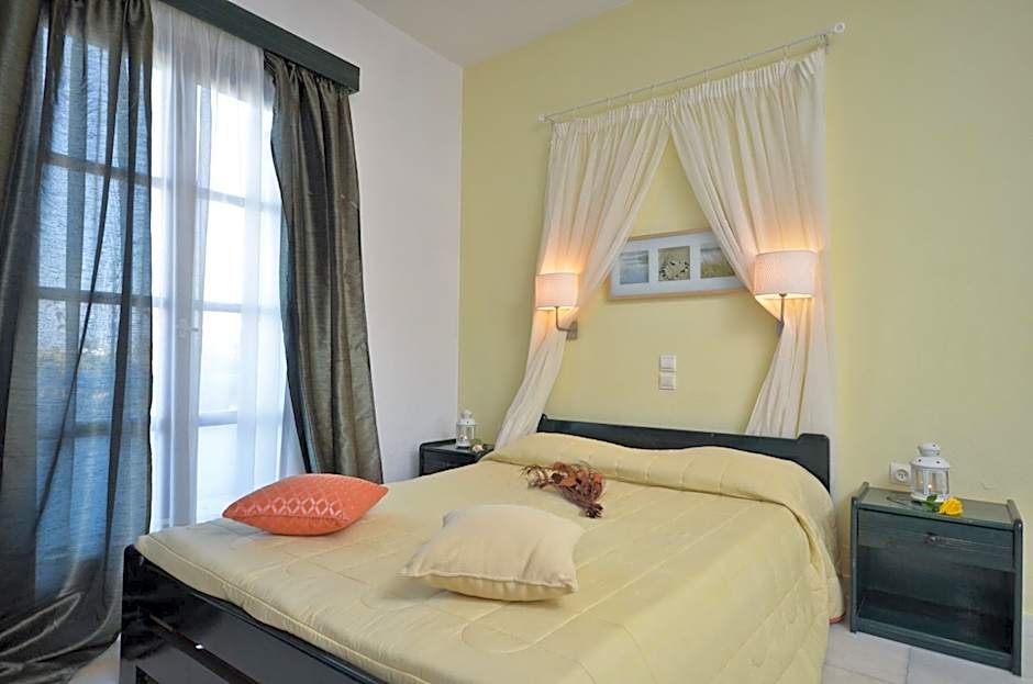 Dilino Hotel Studios