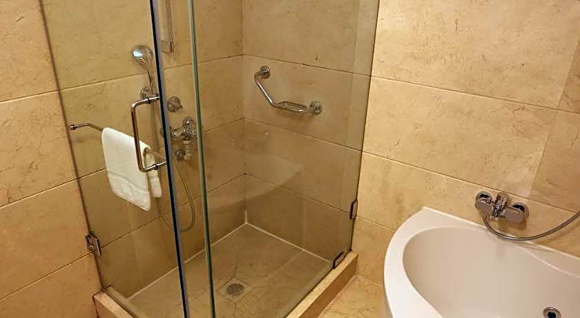 Radisson Blu Hotel, Beirut Verdun