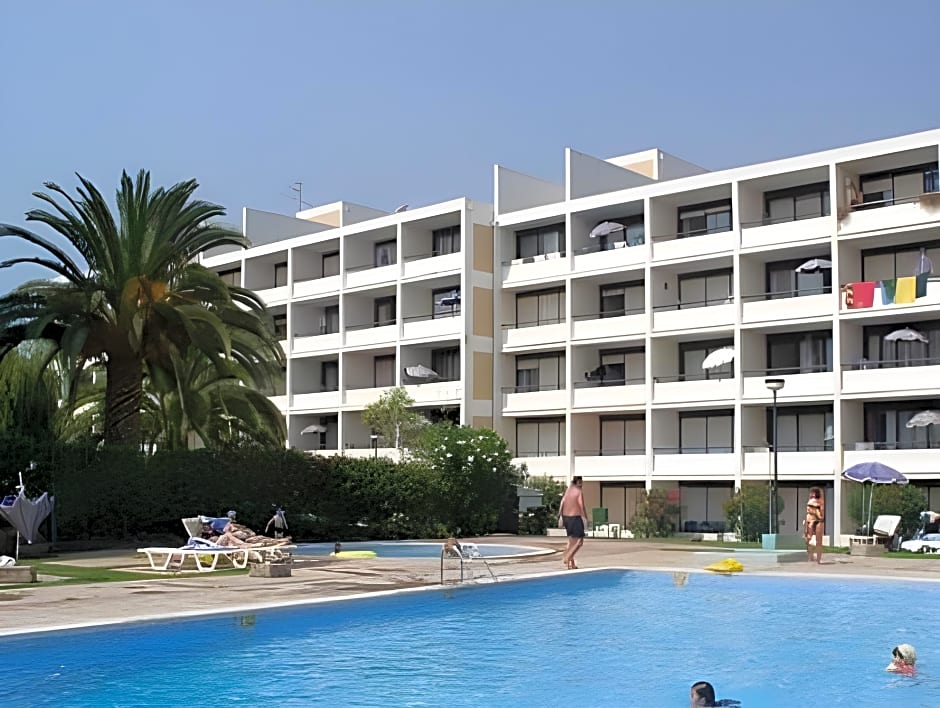 Parque Mourabel, Oasis Village & Pe do Lago