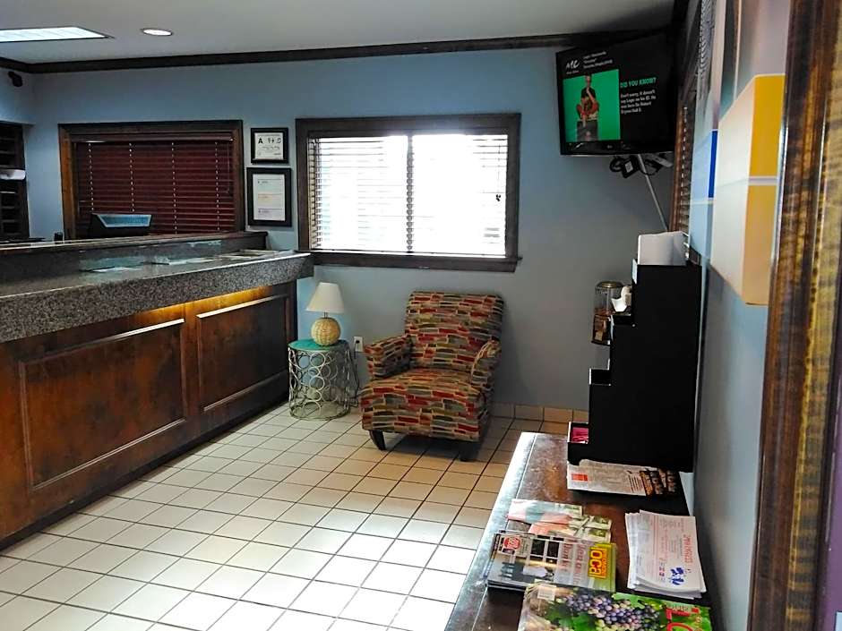 Studio 6 Greensboro NC I40