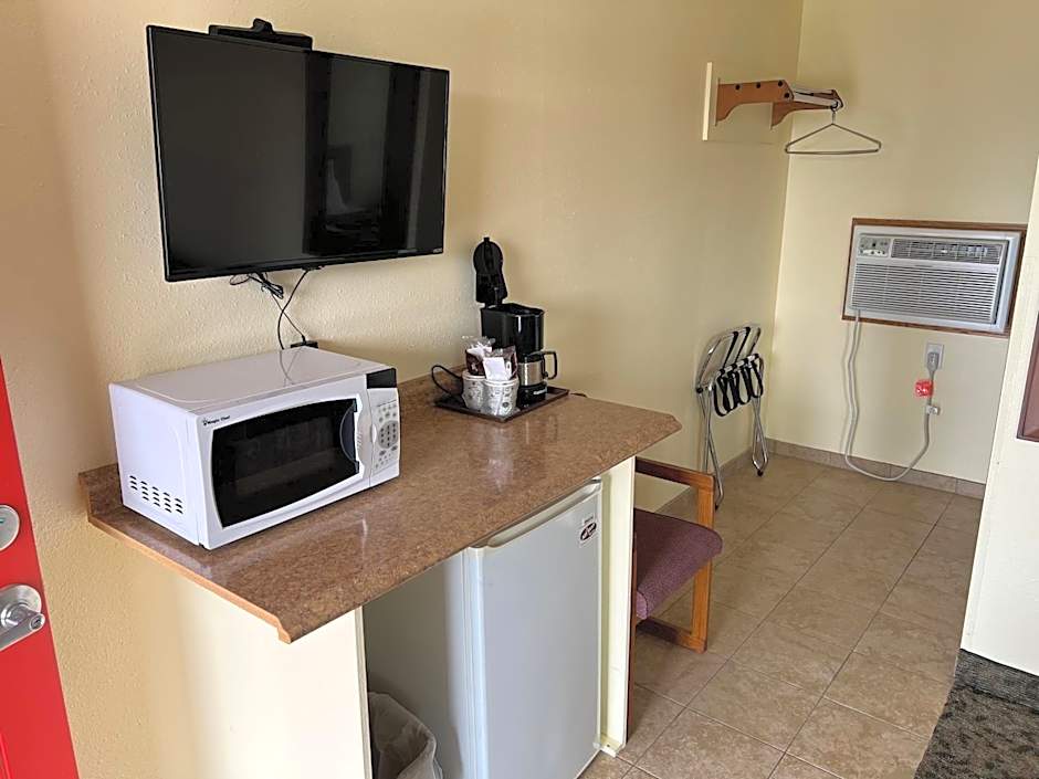 All Star Inn & Suites