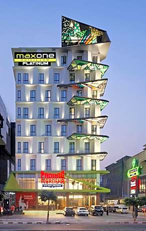 MaxOneHotels @ Platinum Hayam Wuruk