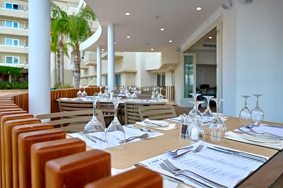 Sunrise Oasis Hotel & Waterpark