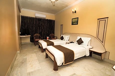 Deluxe Double or Twin Room with Fan