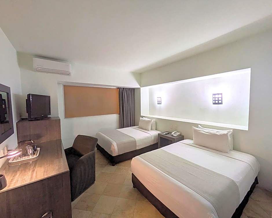 We Hotel Aeropuerto
