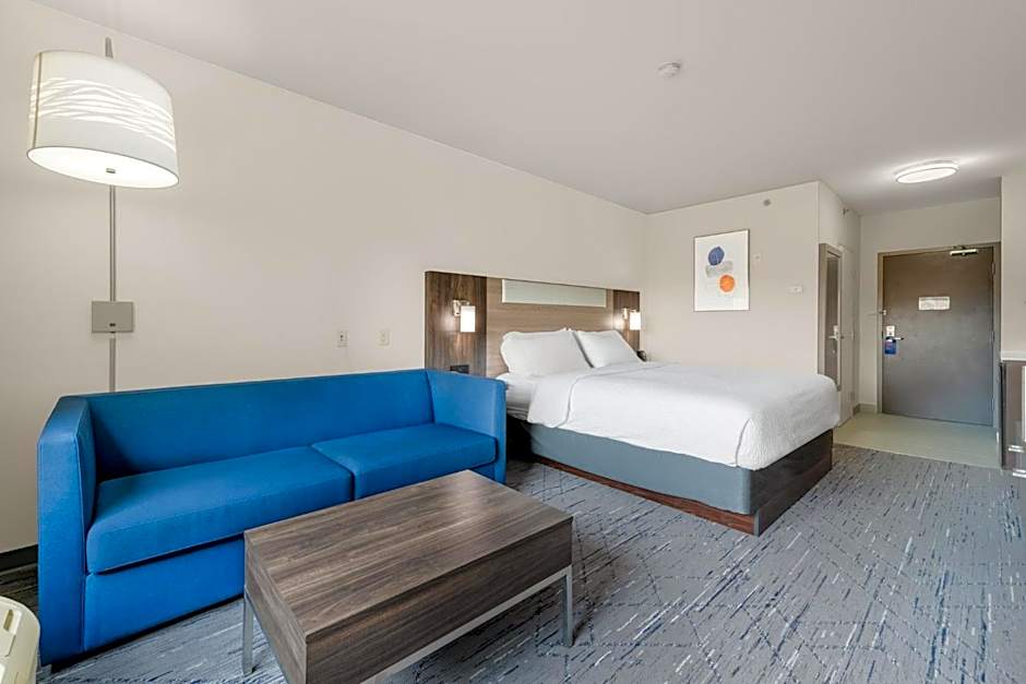 Photo 1 of 9 of 1 King Bed Suite
