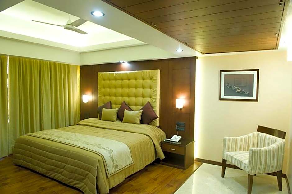 The Ocean Pearl Hotel
