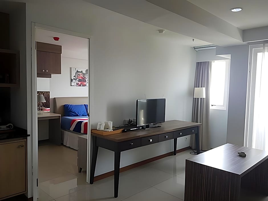 The London Living Apartment at Kebagusan City