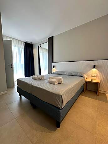 Superior Double or Twin Room with Terrace