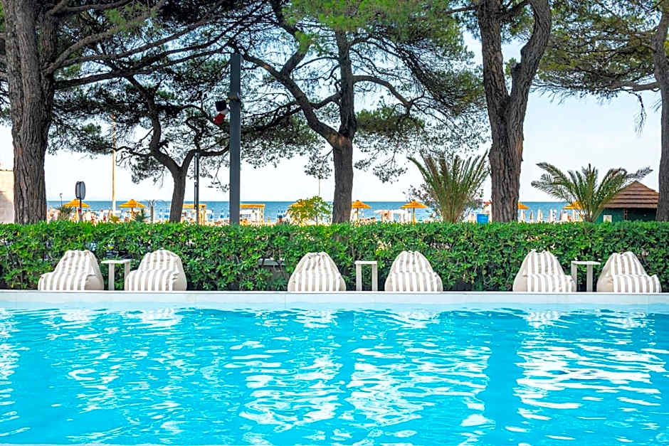 International Beach Hotel