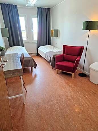 Double or Twin Room with Private Bathroom