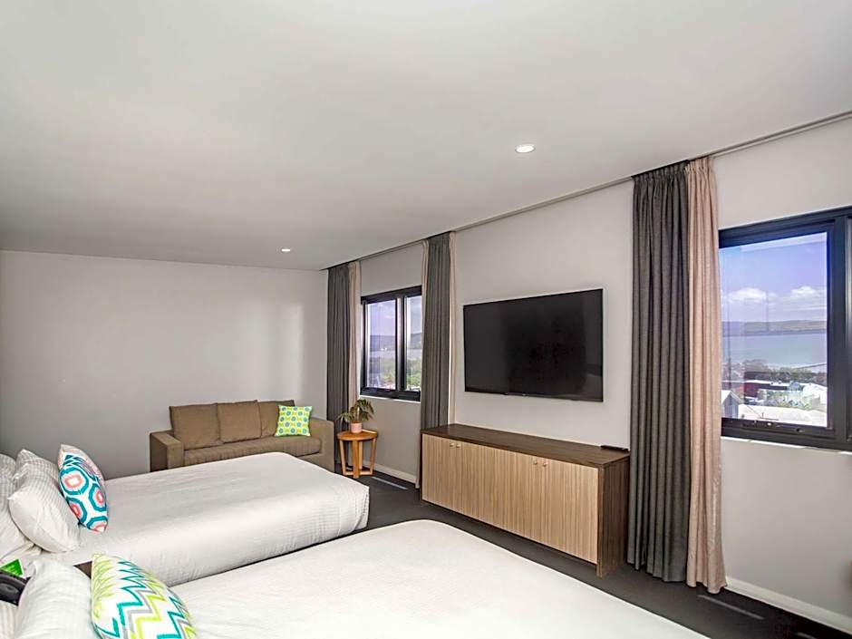 Ibis Styles The Entrance