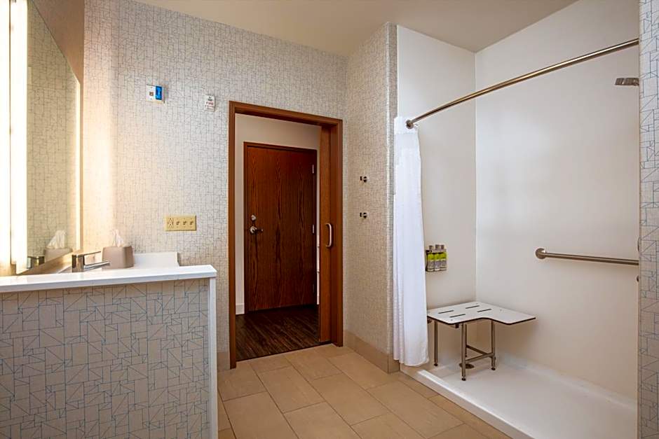Holiday Inn Express And Suites Beloit By IHG