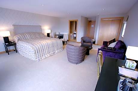 Deluxe Double Room with Bath
