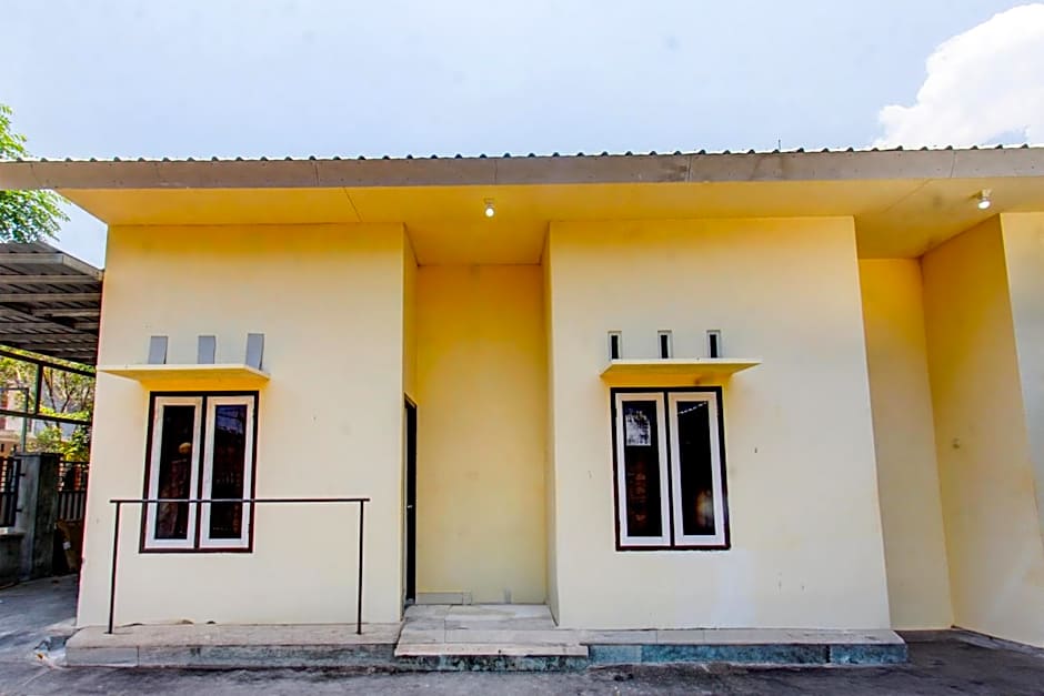 OYO Life 93153 Kos Jenggala