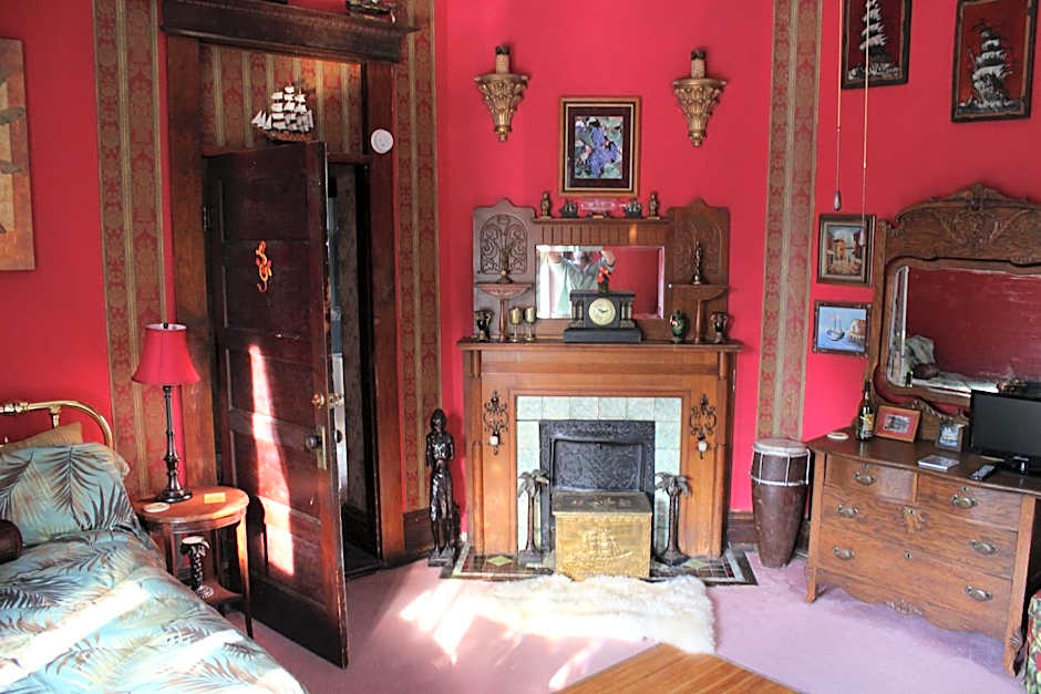 Riverview Mansion Hotel
