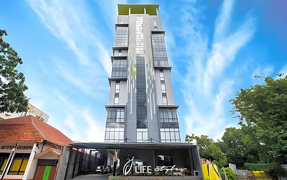 The Life Styles Hotel Surabaya