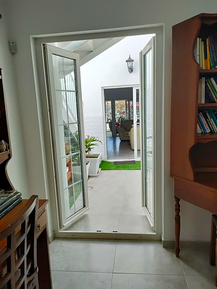 Alba 2 apartamento y Alba 3 habitación con baño