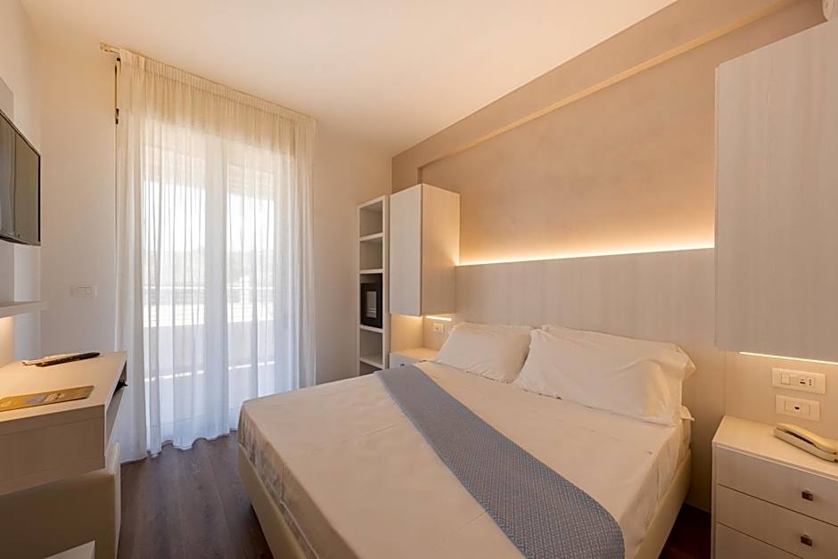 Photo 1 of 9 of Quadruple Room