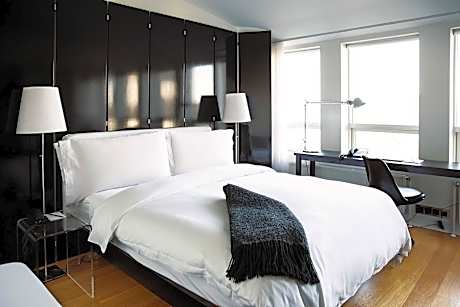 Double Queen Room with City View