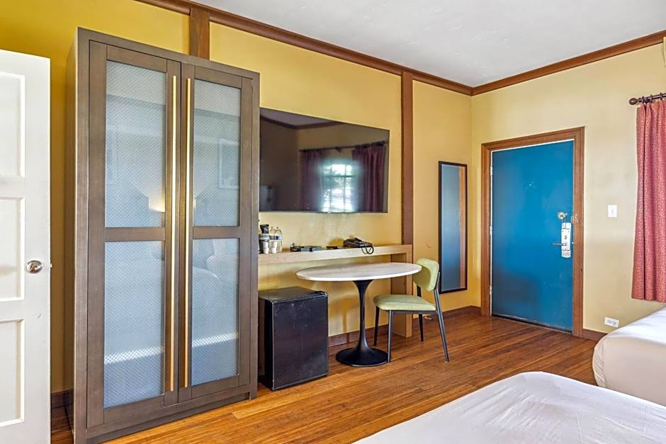 Inn Marin and Suites, an Ascend Collection Hotel