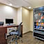 Comfort Inn & Suites North At The Pyramids