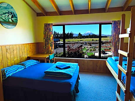 Quadruple Room with Mountain View