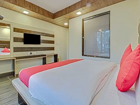 Deluxe Double or Twin Room - India Citizens Only