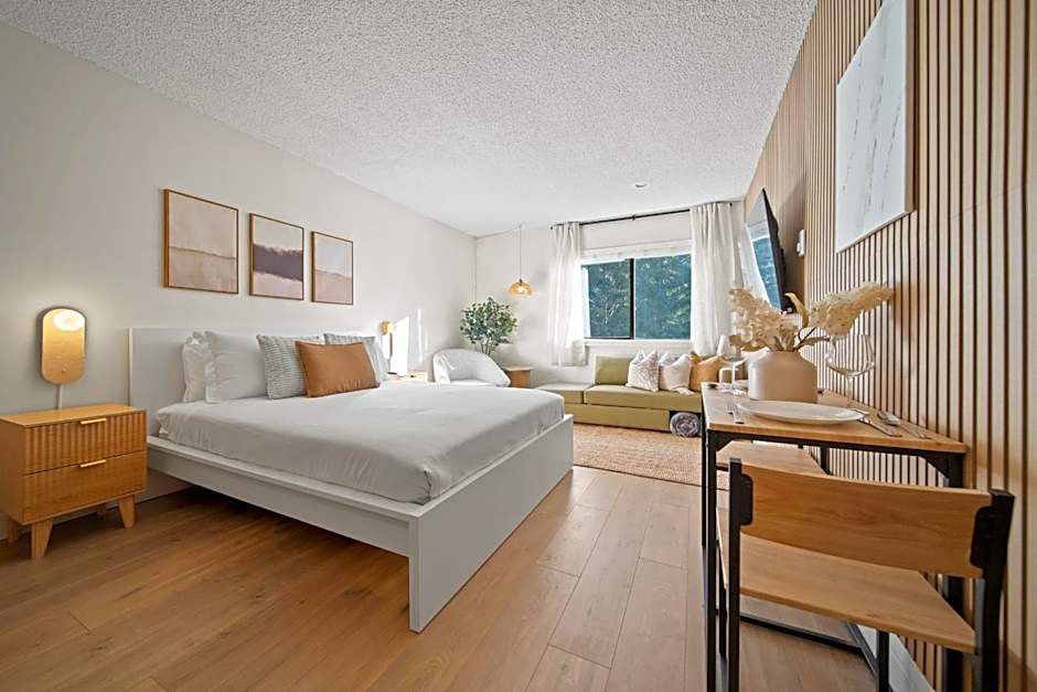 Cozy Creek Den - Updated Nov 2025