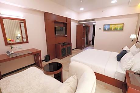 Large Double or Twin Room