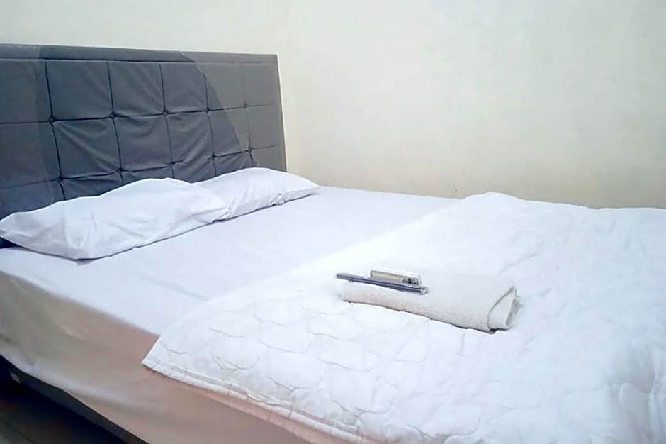 Makaliwe Mitra RedDoorz – Jakarta, NY