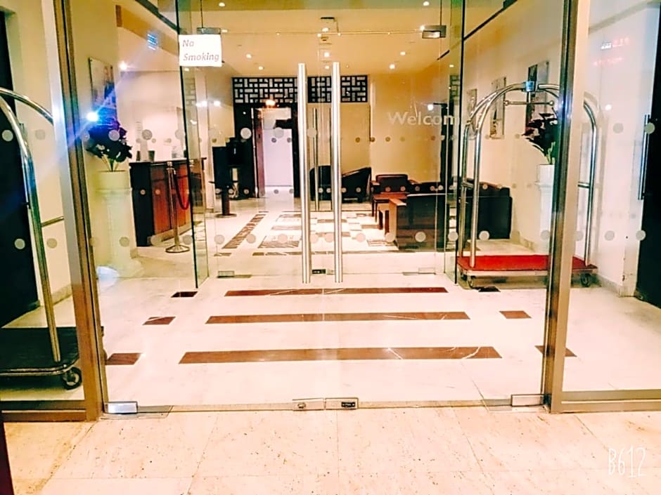 Caspia Hotel New Delhi Shalimar Bagh – Delhi, IN