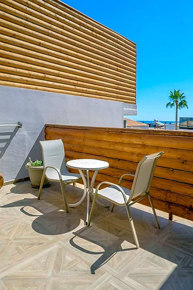 Eurohotel Katrin Suites