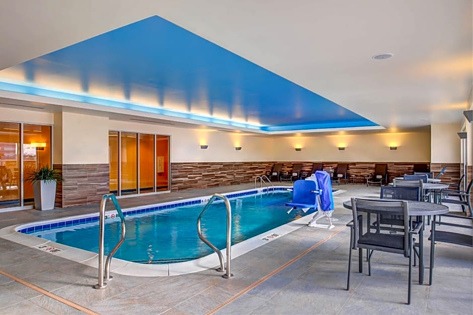 Fairfield Inn & Suites by Marriott St. Louis Westport