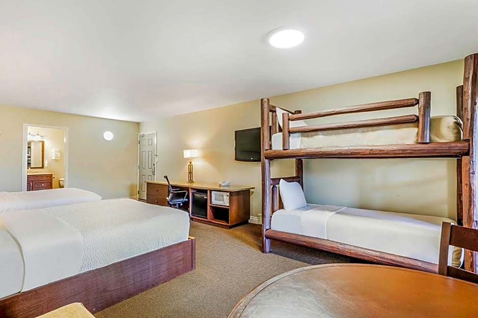 Days Inn by Wyndham Golden