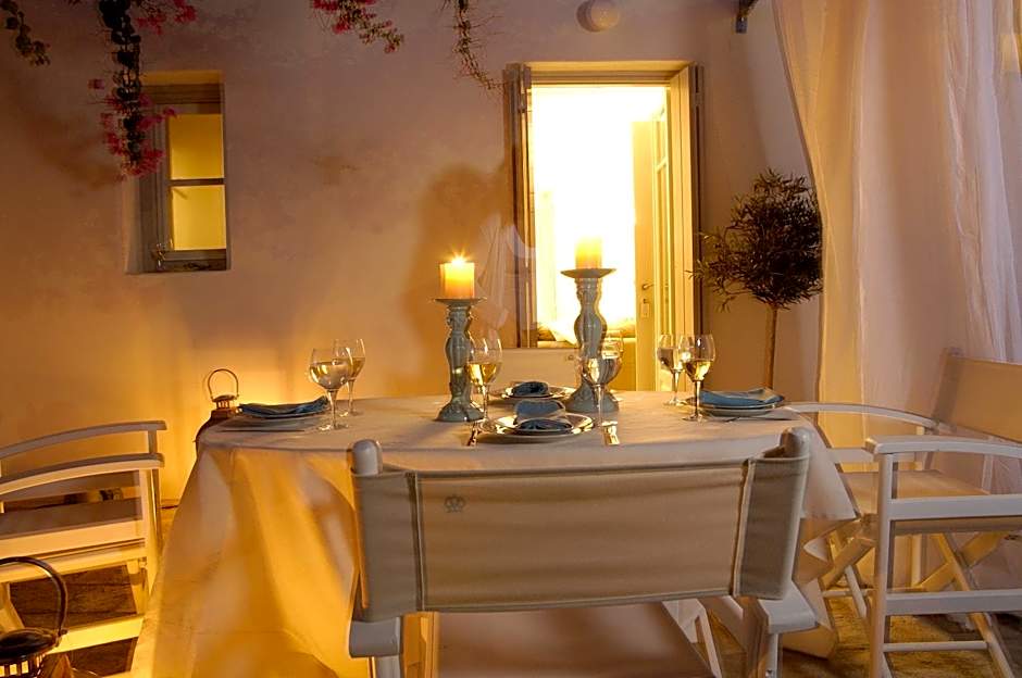 Kapetan Tasos Suites