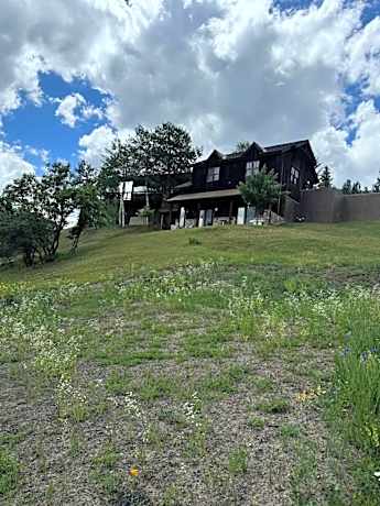Reeves Family Ski Chalet