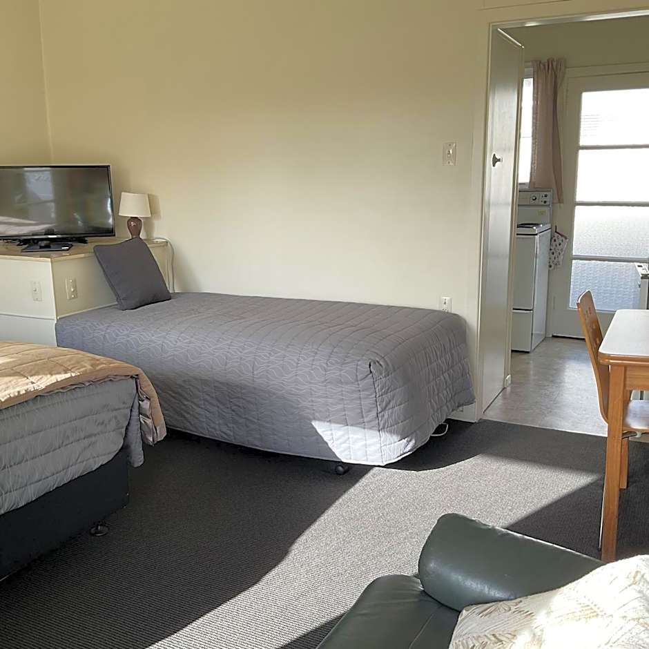 Alexandra Garden Court Motel